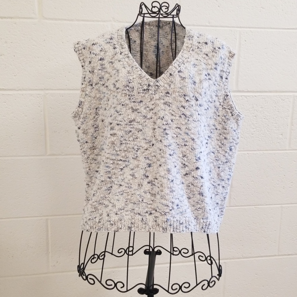 Women's V-Neck Sweater Vest - Gray